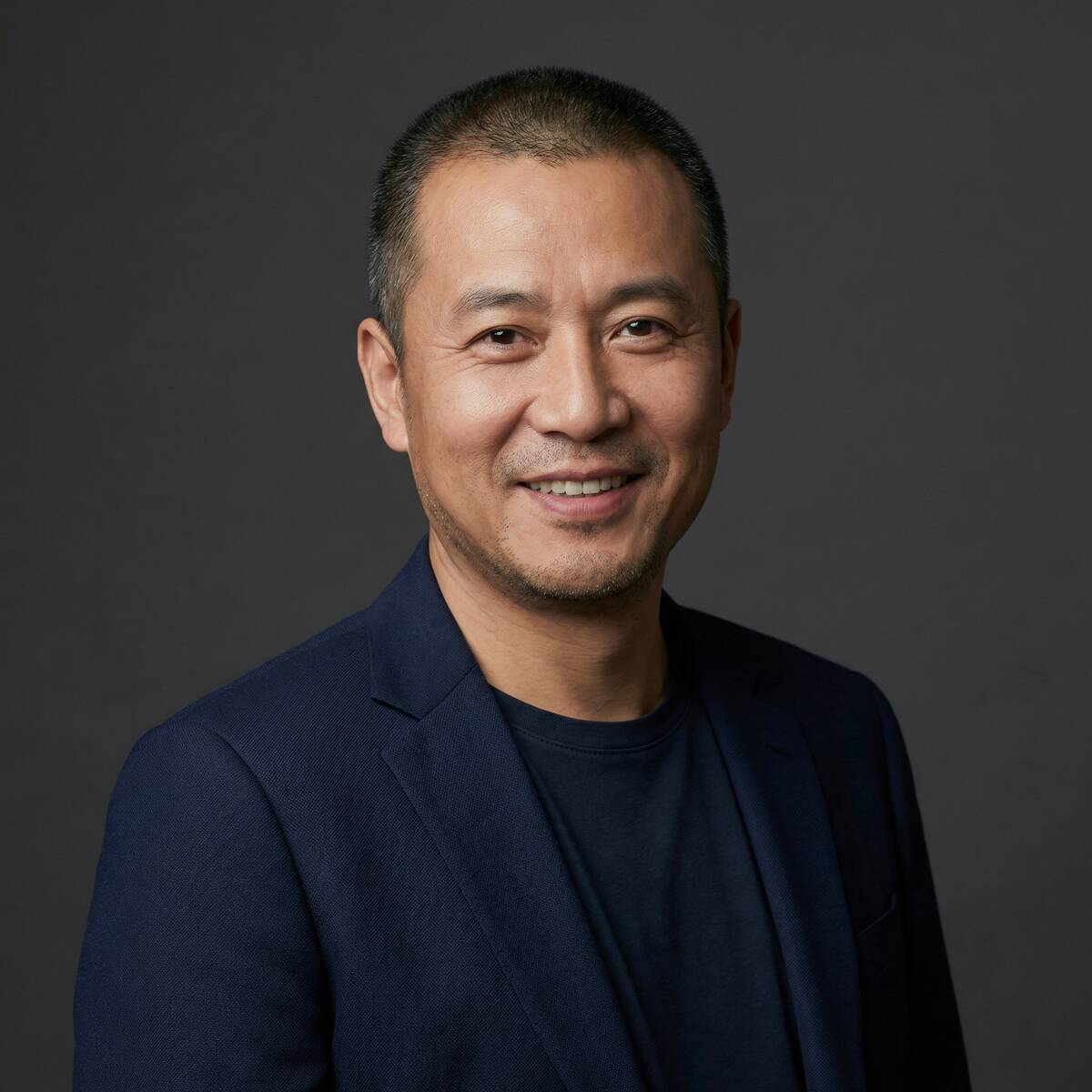 丝袜导演顾问张明远